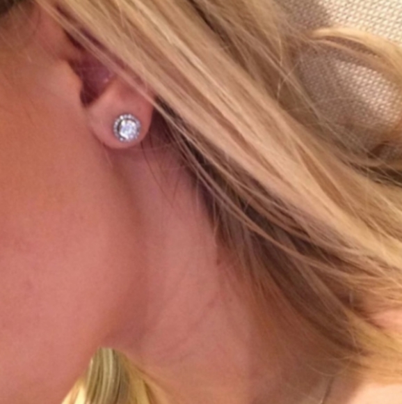 CRYSTAL STUDS .925 - Picture 4 of 4